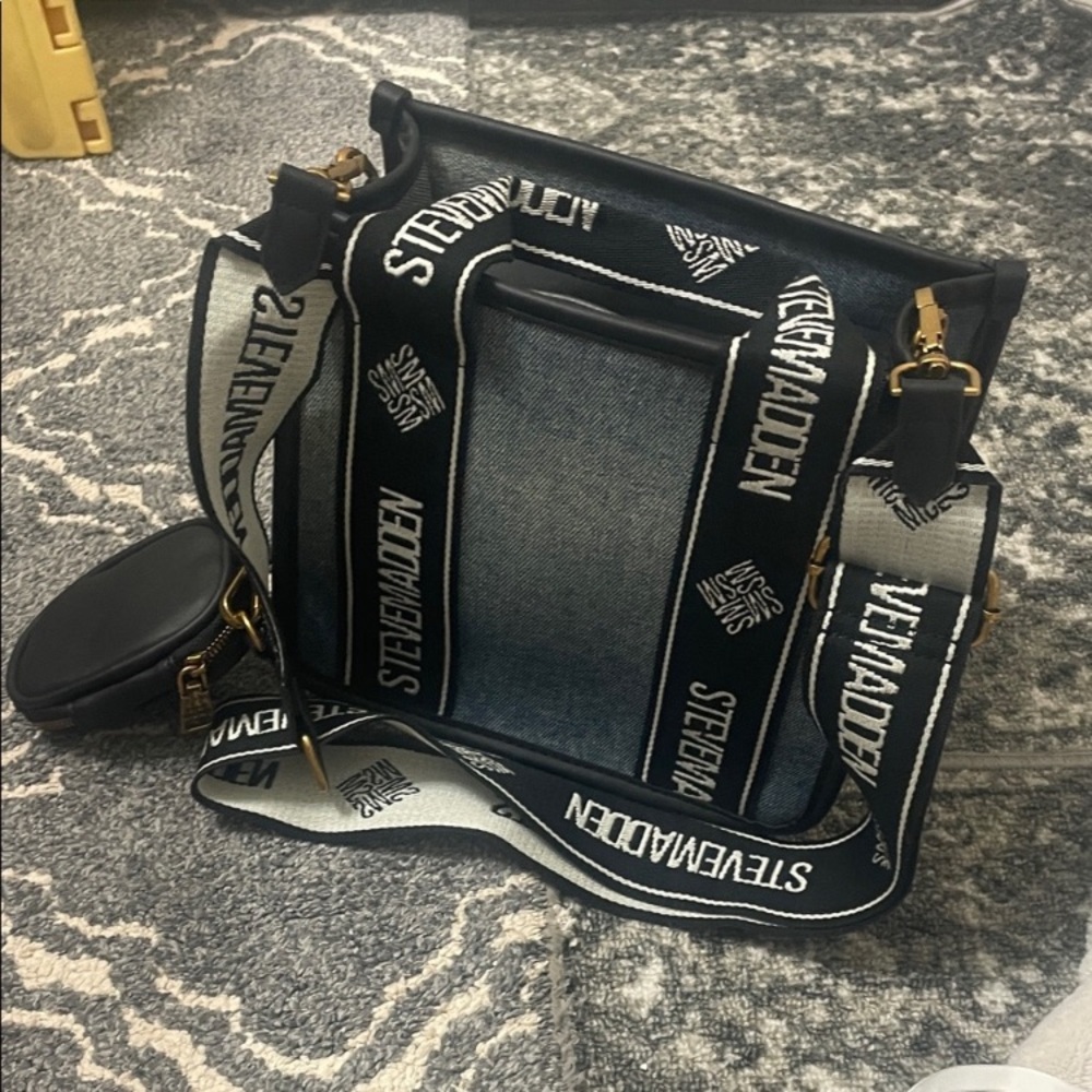 Steve Madden Blue Denim Crossbody with Black Logo Straps - Picture 3 of 5
